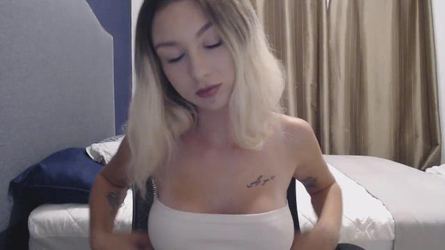 Image 10 of Youngsweetaria Stream on Streamate on 7 months ago