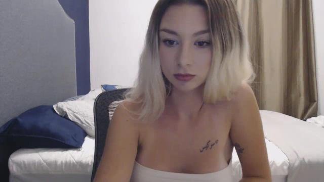 Image 11 of Youngsweetaria Stream on Streamate on 7 months ago