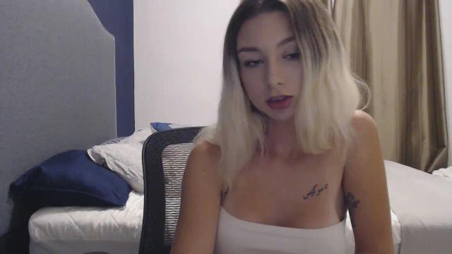 Image 7 of Youngsweetaria Stream on Streamate on 7 months ago