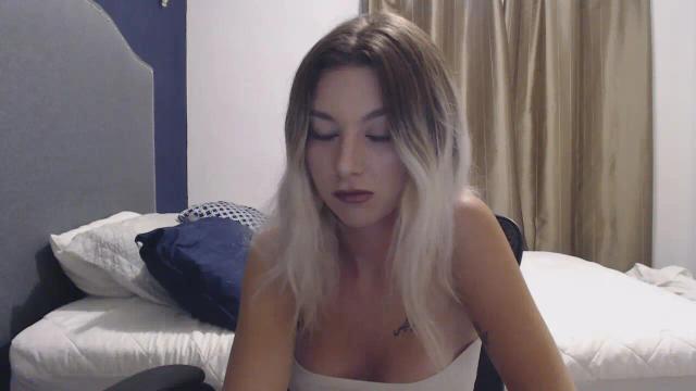 Image 1 of Youngsweetaria Stream on Streamate on 7 months ago