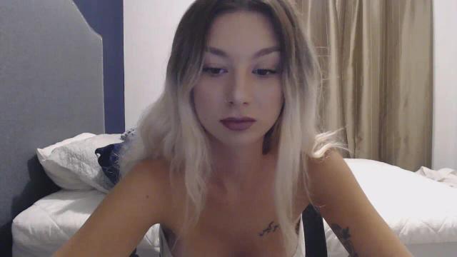 Image 10 of Youngsweetaria Stream on Streamate on 7 months ago