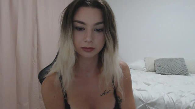 Image 10 of Youngsweetaria Stream on Streamate on 4 months ago