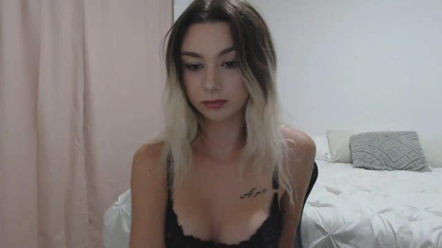 Image 6 of Youngsweetaria Stream on Streamate on 4 months ago