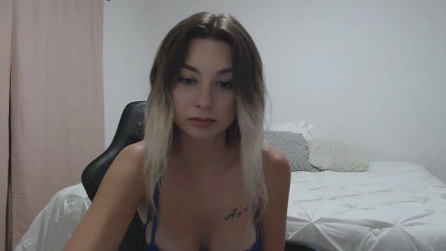 Image 10 of Youngsweetaria Stream on Streamate on 4 months ago