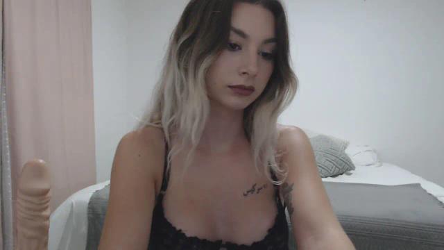 Image 3 of Youngsweetaria Stream on Streamate on 3 months ago