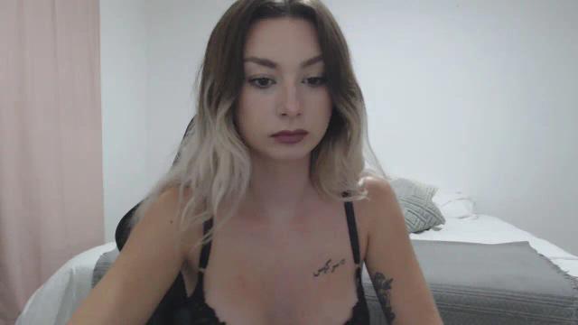 Image 5 of Youngsweetaria Stream on Streamate on 3 months ago