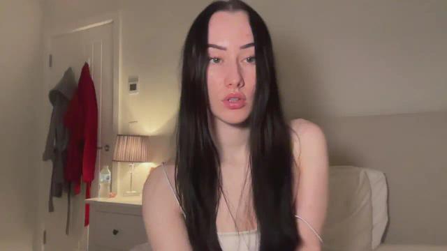 Image 4 of ZaraHartUK Stream on Streamate on 29 days ago