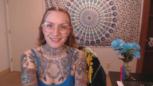 Image 2 of lovelylavender88 Stream on Streamate on 1 month ago