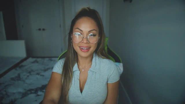 Thumbnail 1, miaqueen143's Stream at Streamate, 1 month ago